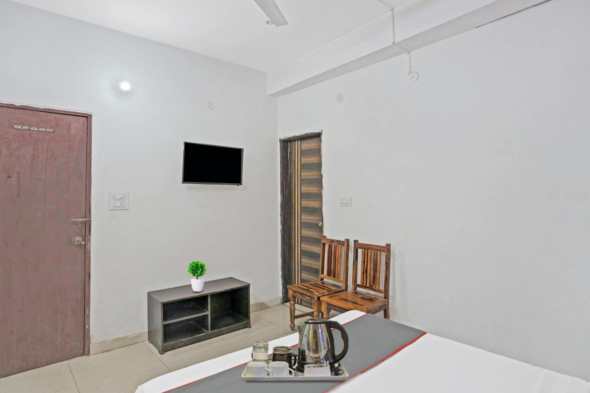 Hotel O Imperial Residency Near Dashrath Puri Metro Station New Delhi Exterior photo